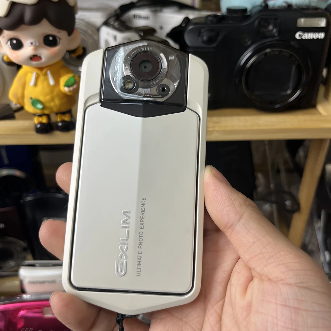 9新  卡西欧tr150 屏幕液漏特价 出片正常 成色如图配件齐