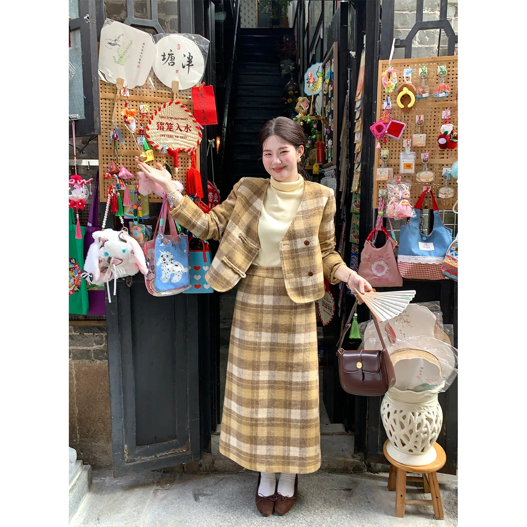 火 火火【晚秋与共】韩版格子毛呢外套半身裙温柔风套装S38367HH53