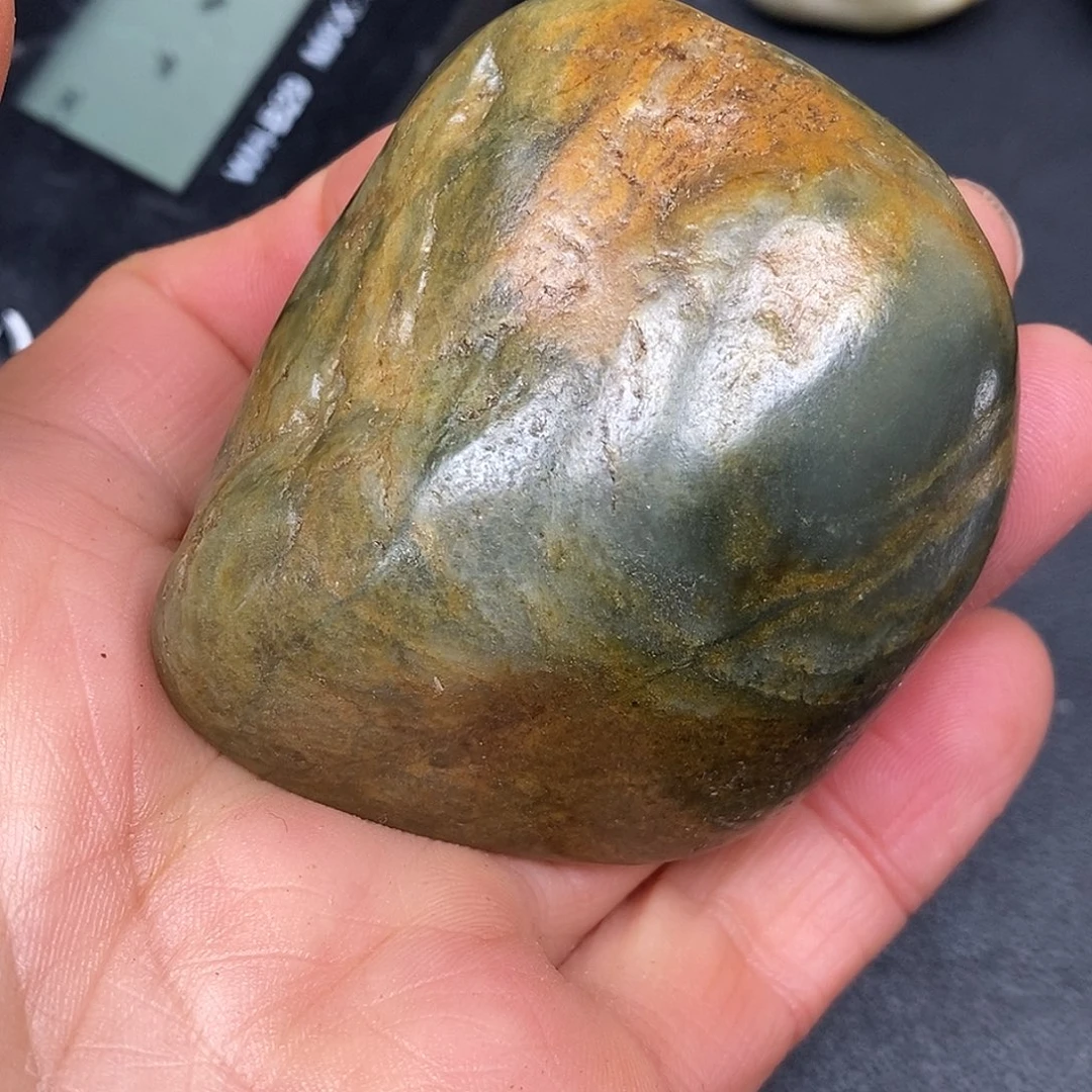 和田玉未镶嵌珠宝奇石