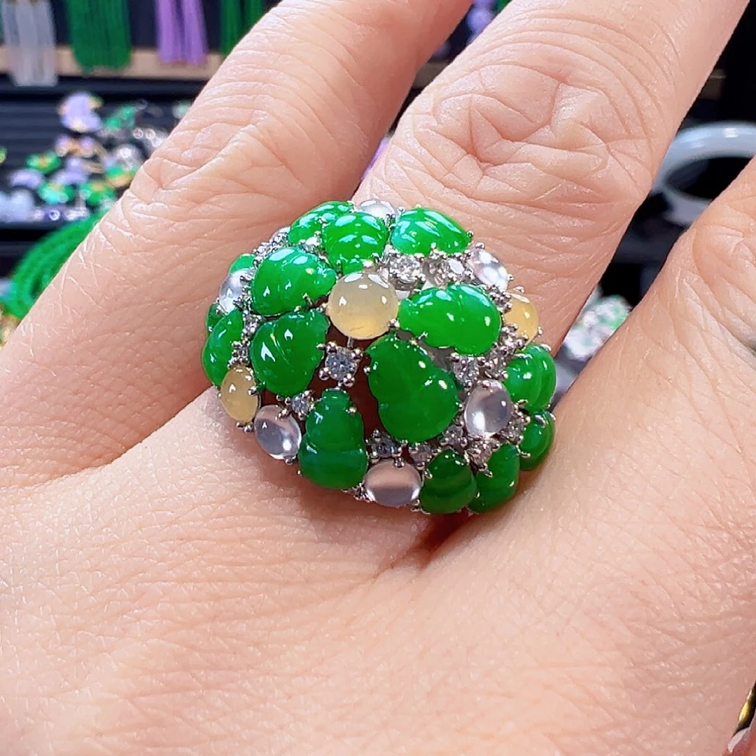 翡翠18K金镶嵌戒指签收后24小时鉴赏期