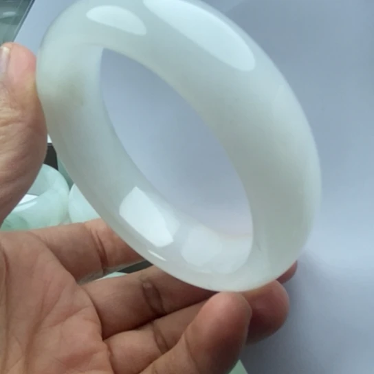 石英质玉（金丝玉）未镶嵌手镯