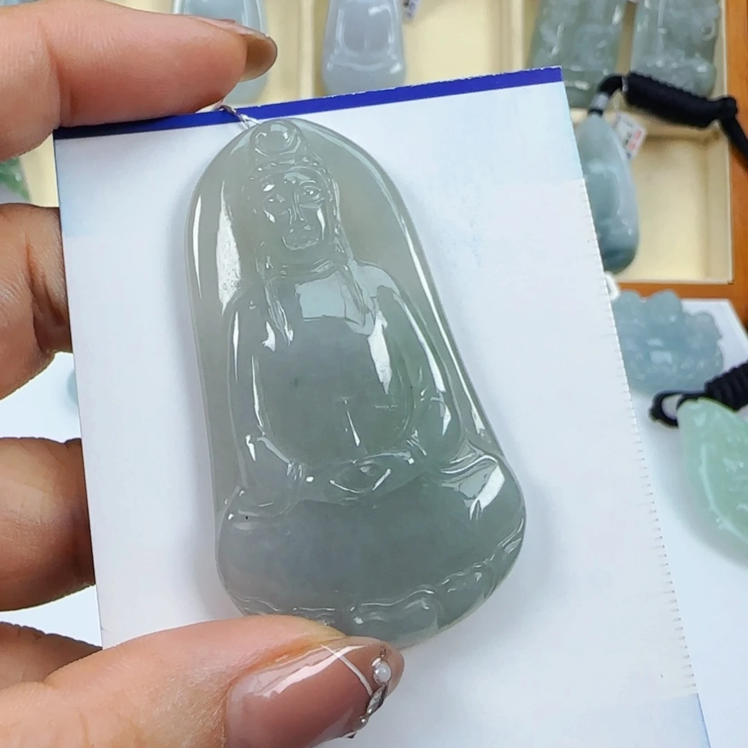 翡翠未镶嵌颈饰