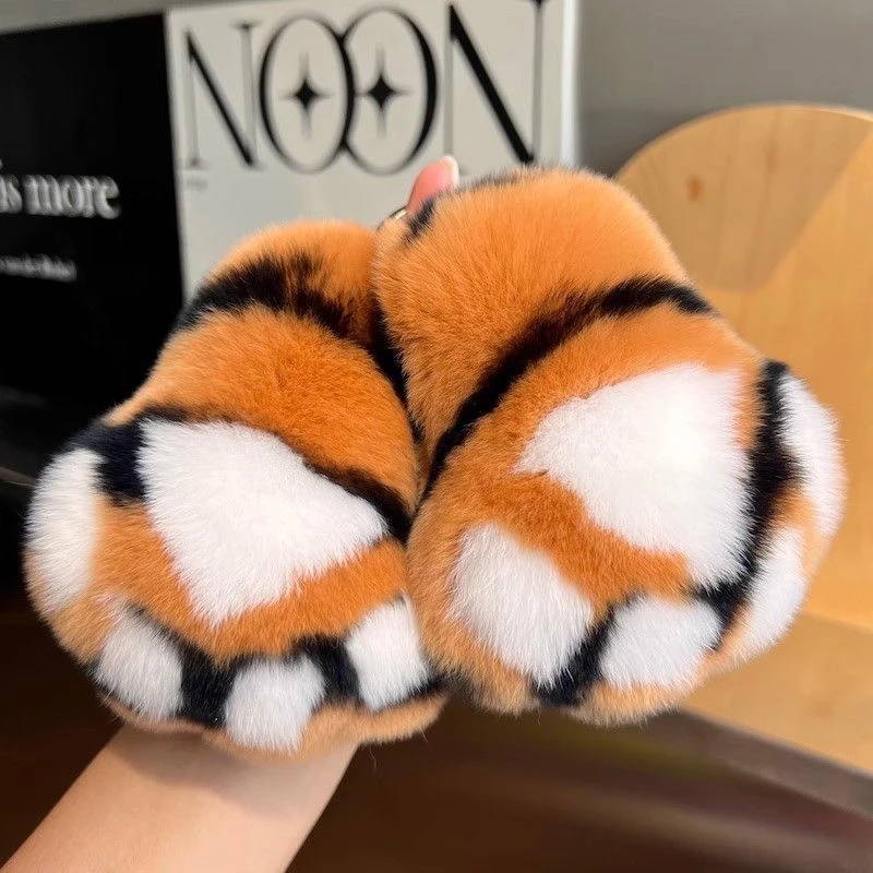 可爱真獭兔毛小虎爪汽车钥匙扣挂件毛绒包包挂饰礼物