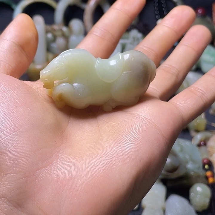 海***空和田玉（糖玉）未镶嵌颈饰