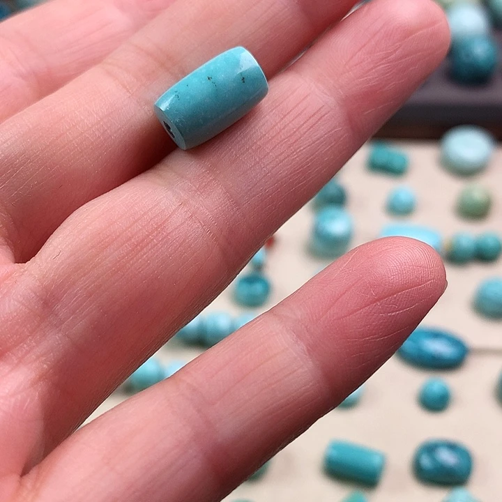 绿松石未镶嵌颈饰