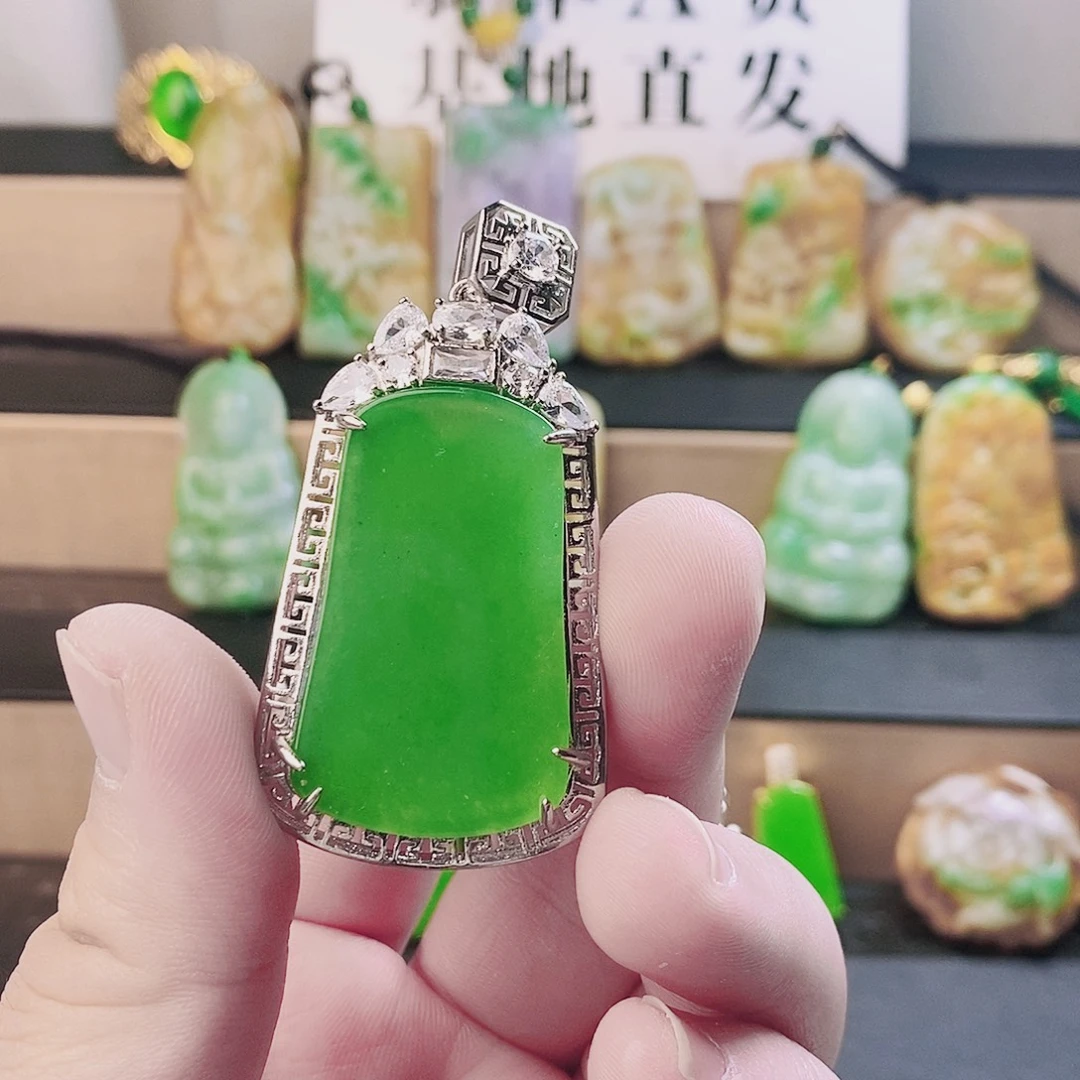 天***店翡翠银S925镶嵌吊坠(赠链)