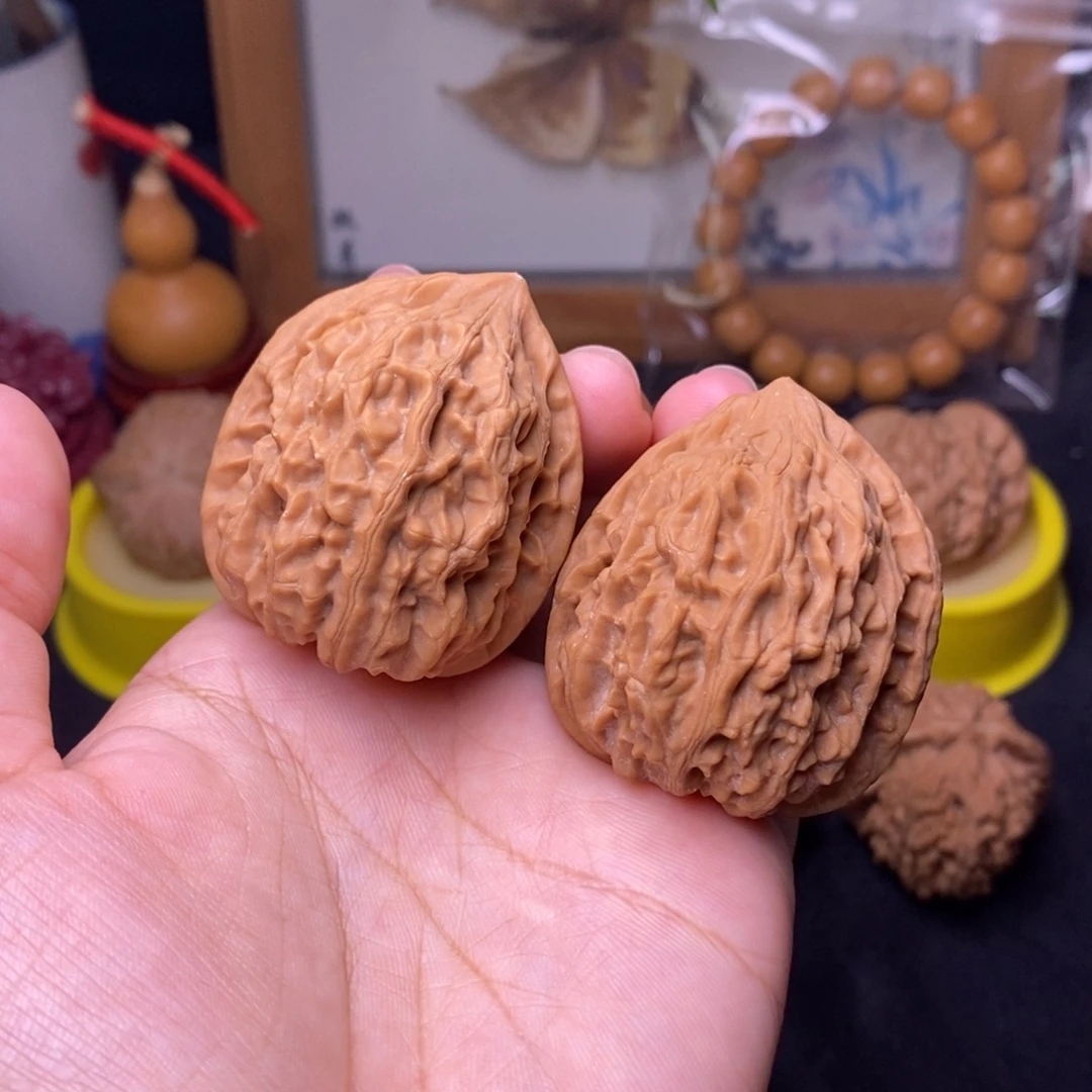 把件文玩核桃40对歪鸡心