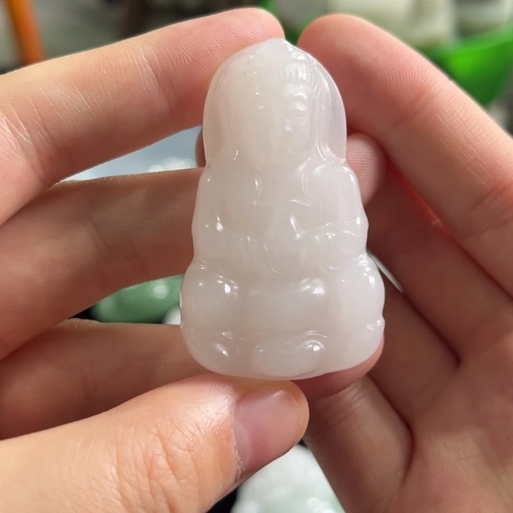 石英质玉未镶嵌颈饰