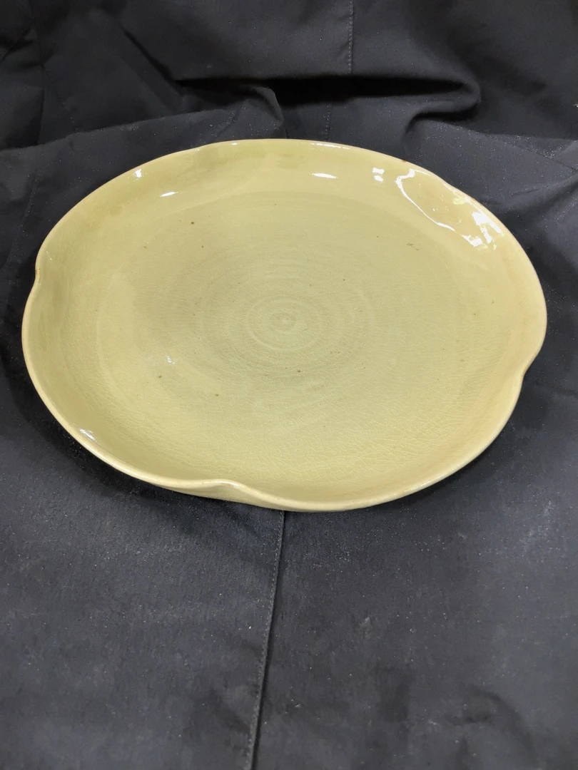 纯手工纯土陶盘子，直径28cm左右，高4cm左右