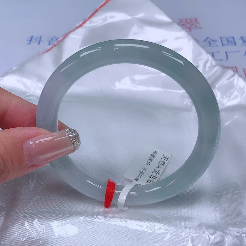 【闪购商品】未镶嵌手镯翡翠5556，