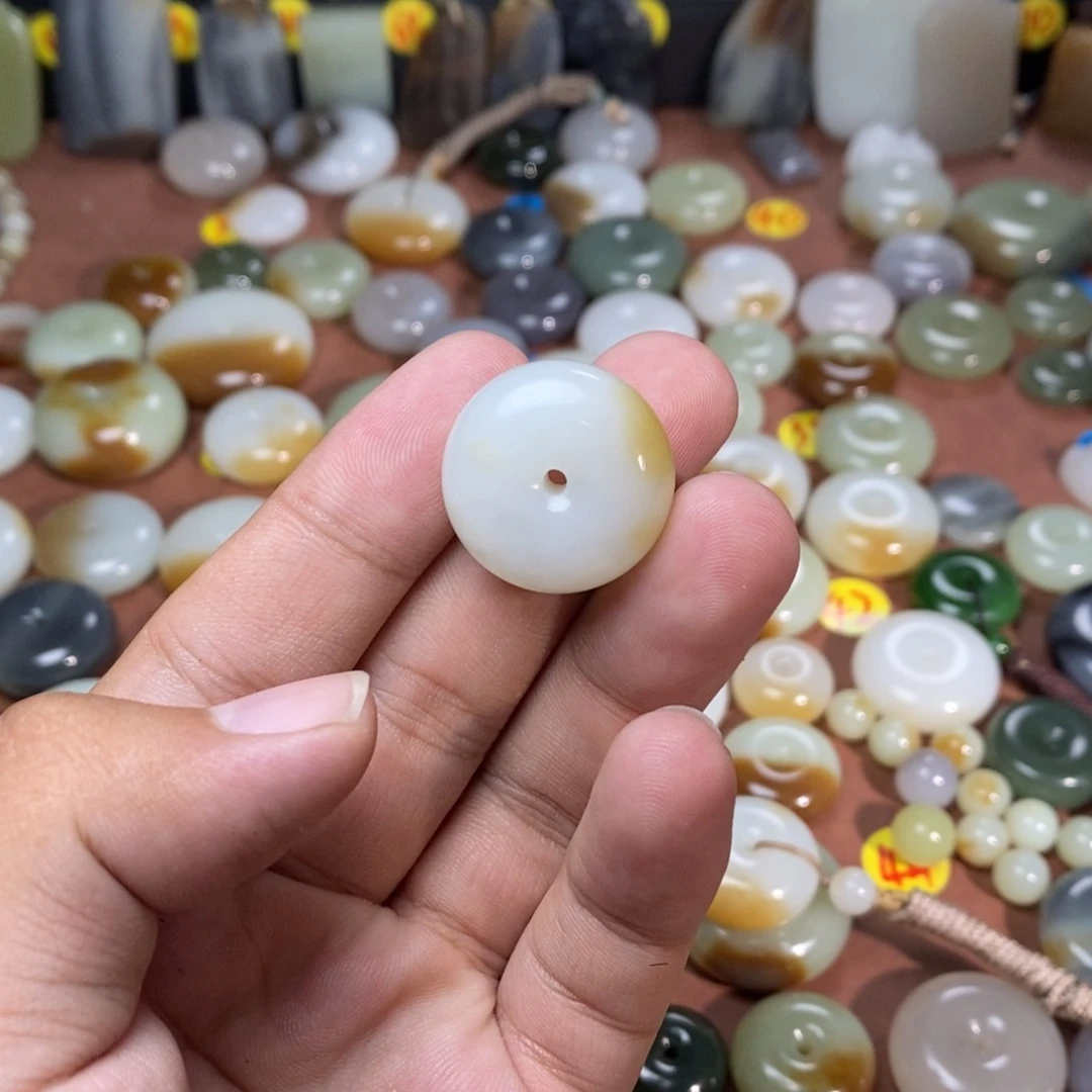 和田玉未镶嵌吊坠(不含链)静*