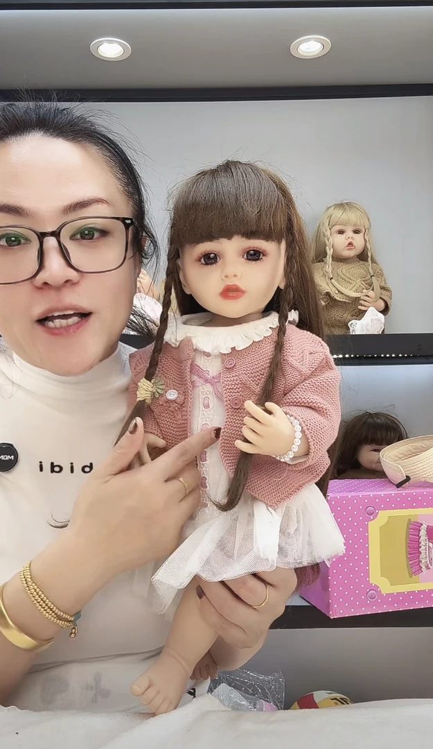 （对话款-1）55厘米仿真娃娃儿童玩具白裙子粉裙子+毛衣外套+帽子