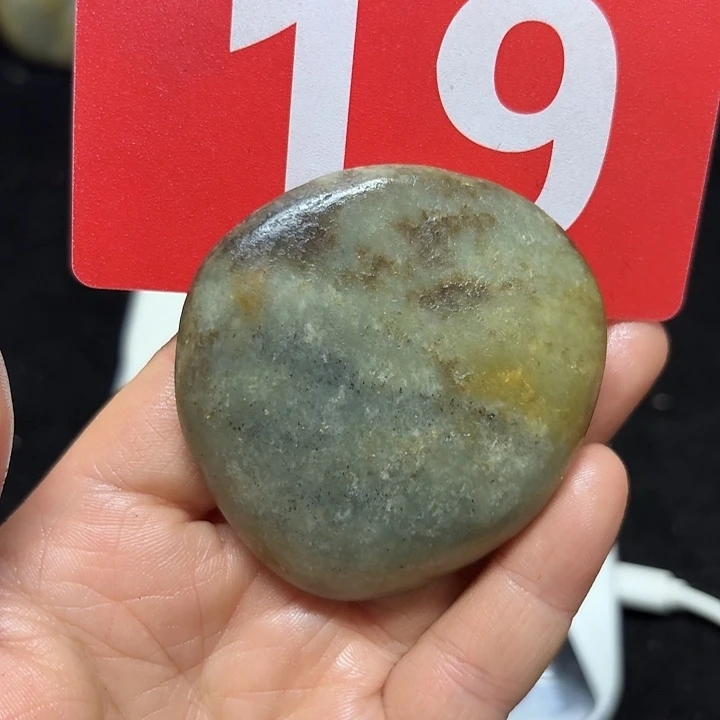 和田玉（糖玉）未镶嵌挂件