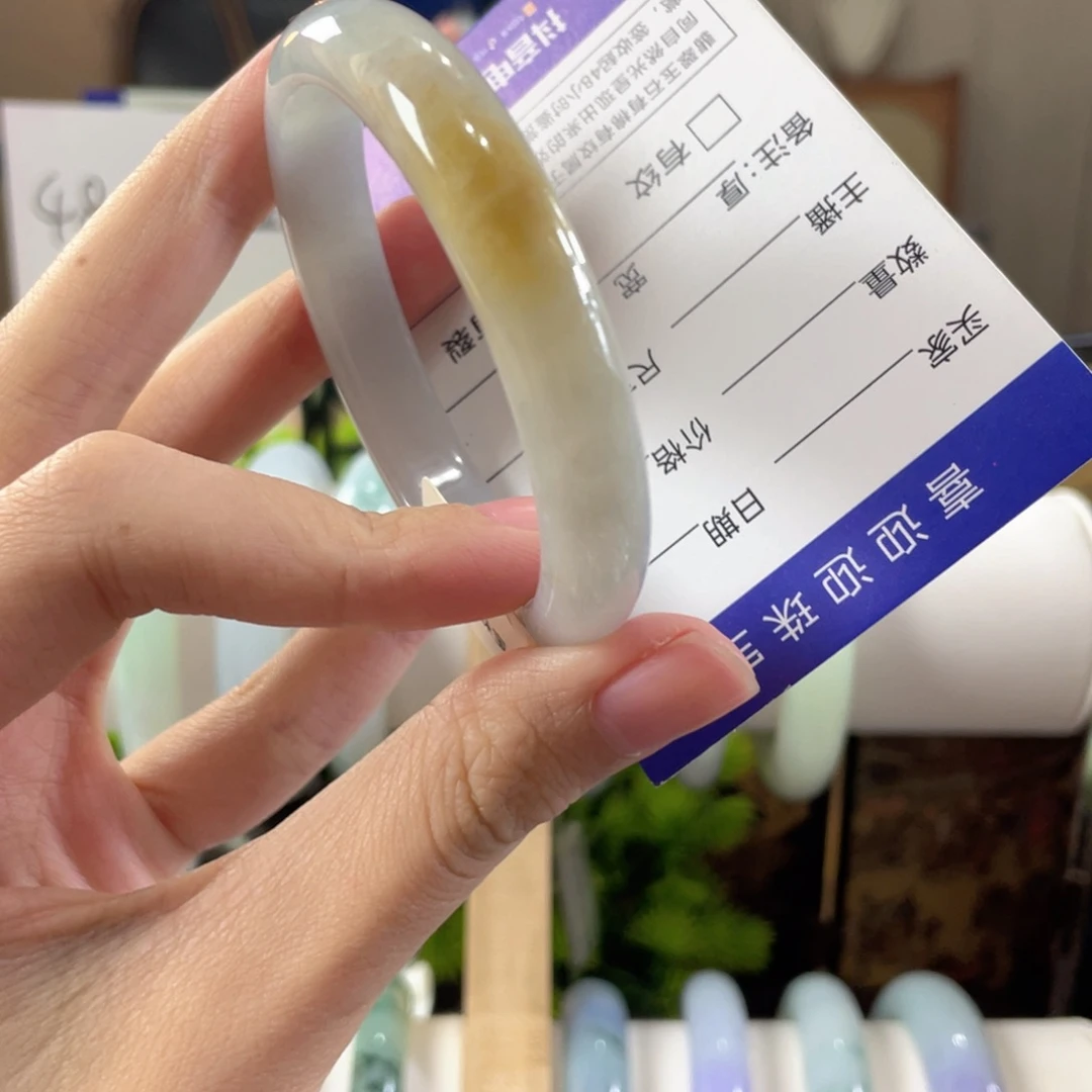 翡翠未镶嵌手镯缅甸缅甸翡翠3