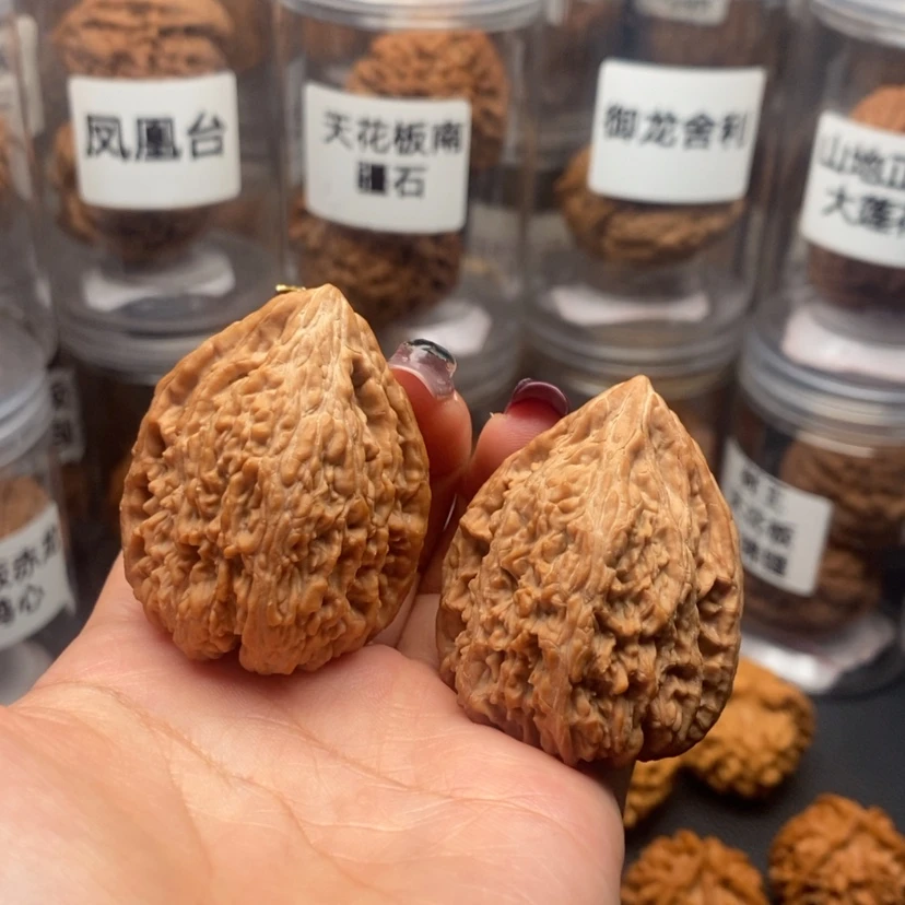 【闪购商品】吊坠文玩核桃塔尖35