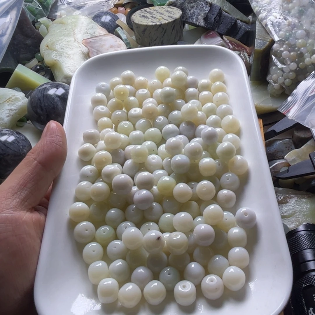 和田玉（糖玉）未镶嵌挂件