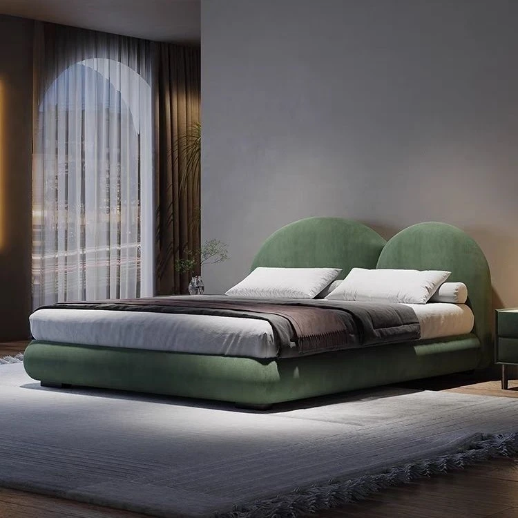 2025新款布艺床现代简约卧室家用磨砂科技布设计师款异形轻奢大床