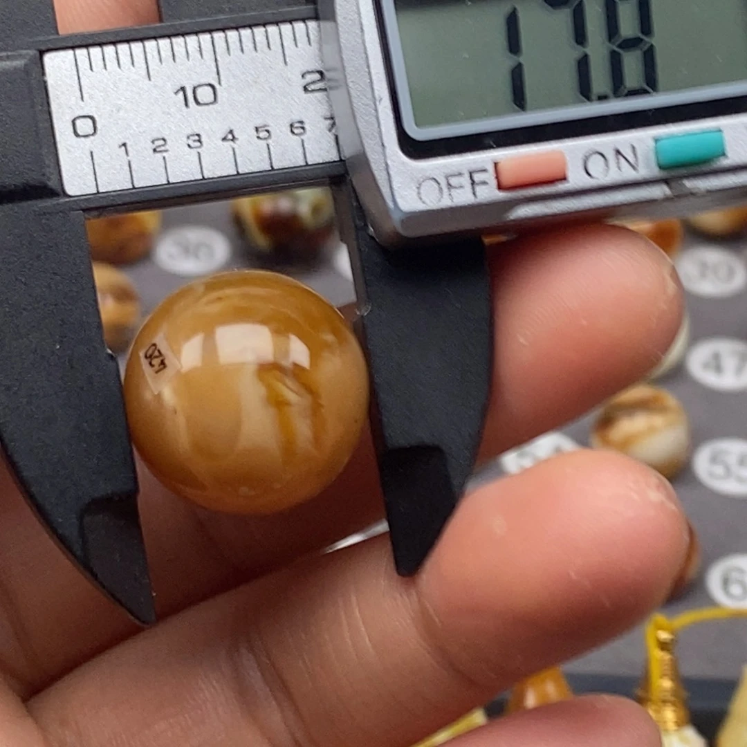 未镶嵌蜜蜡珠宝奇石