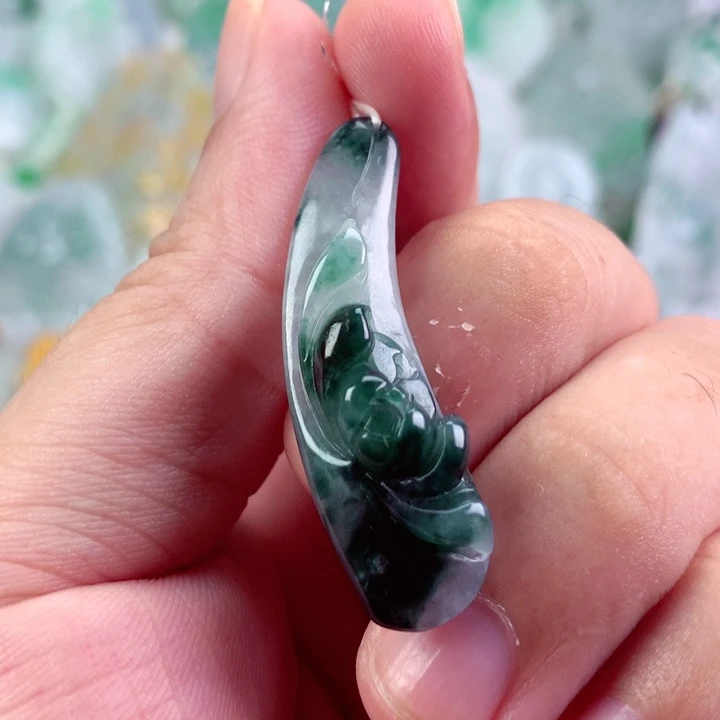 翡翠未镶嵌吊坠(不含链)