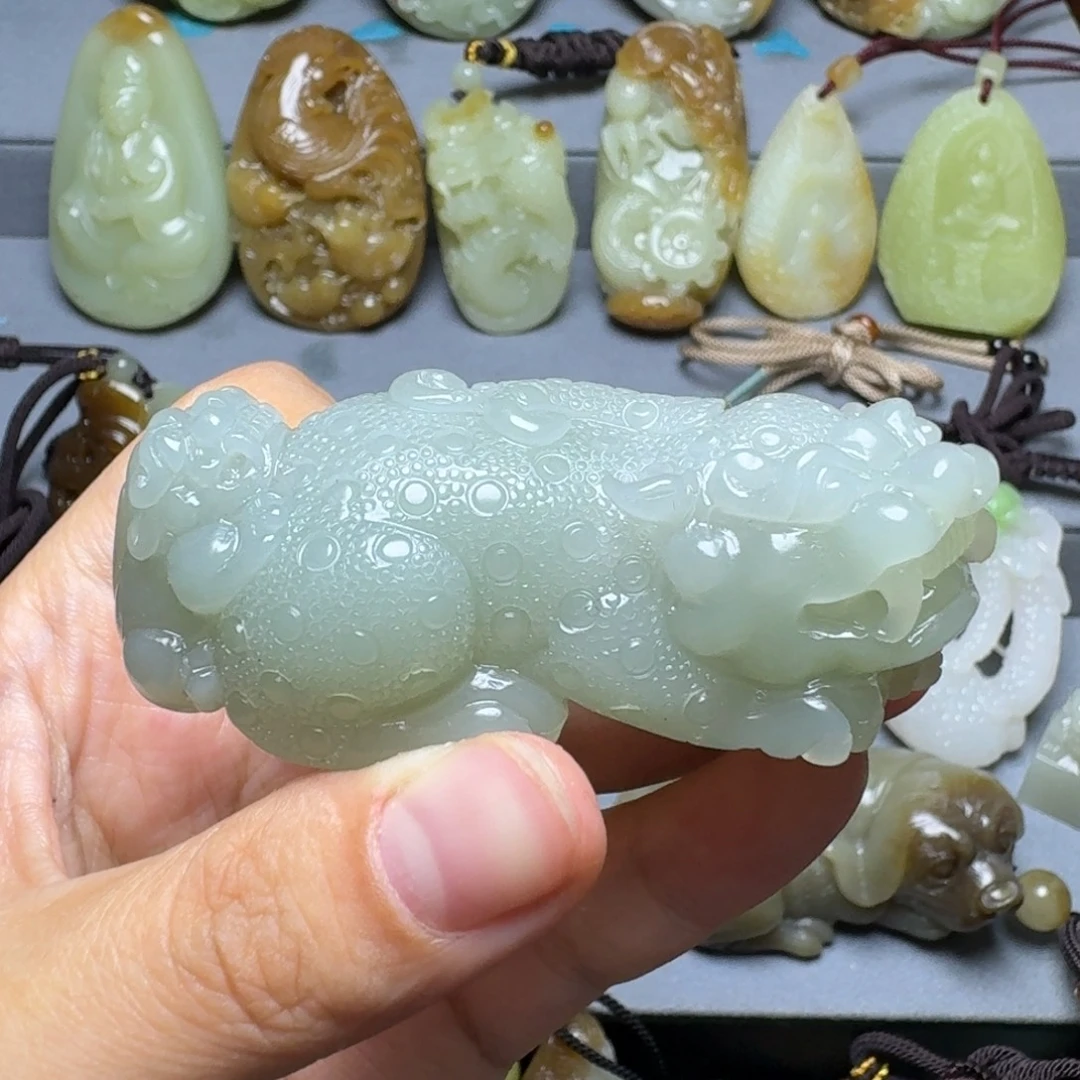 自***谐颈饰未镶嵌和田玉