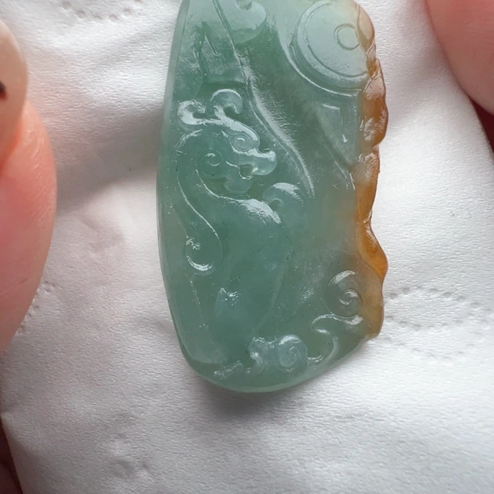 定制翡翠未镶嵌包抛光