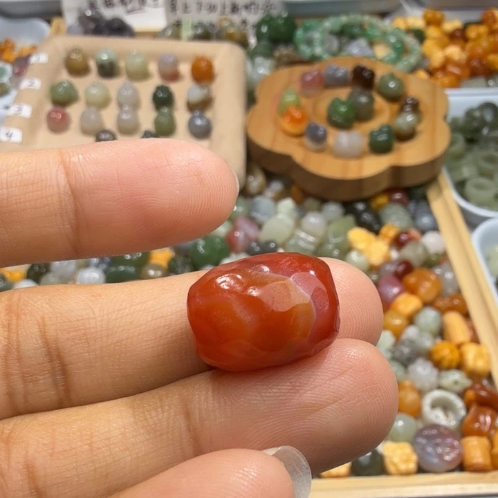 和田玉未镶嵌珠宝半成品
