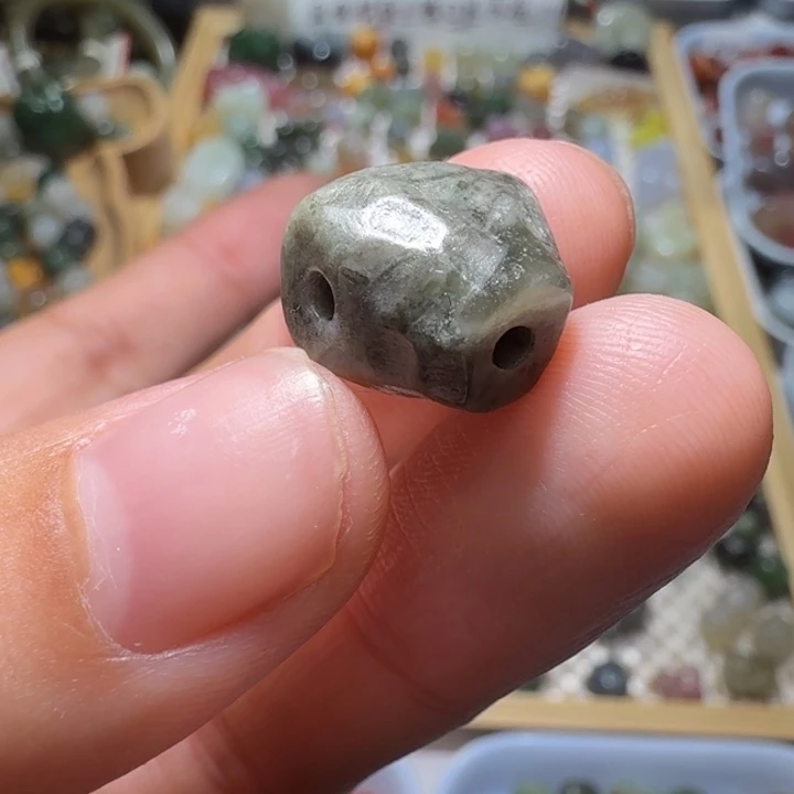 和田玉未镶嵌珠宝半成品