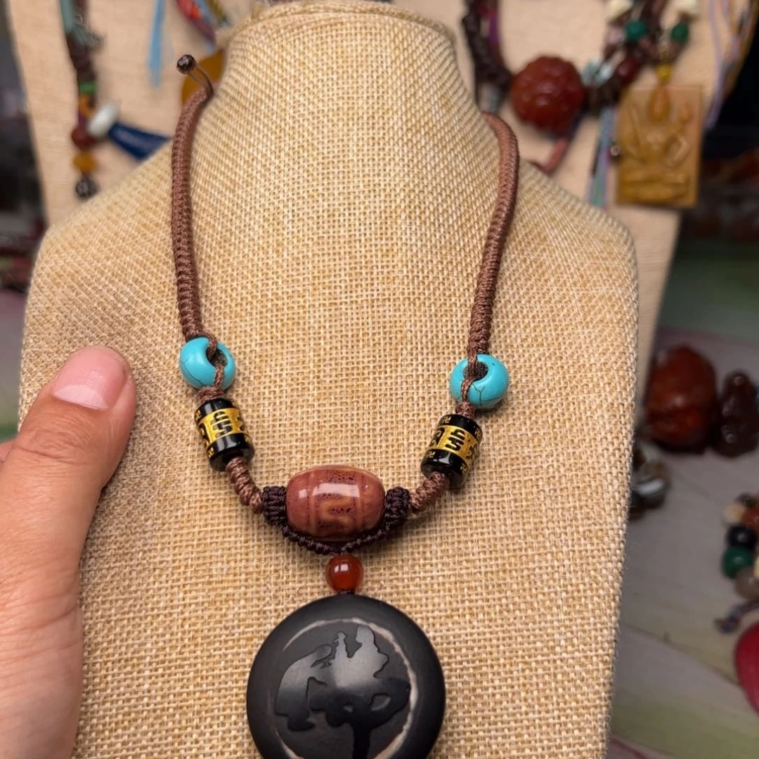 玛瑙/玉髓颈饰未镶嵌