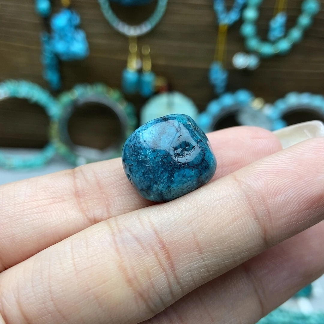 绿松石未镶嵌玉化蓝随行