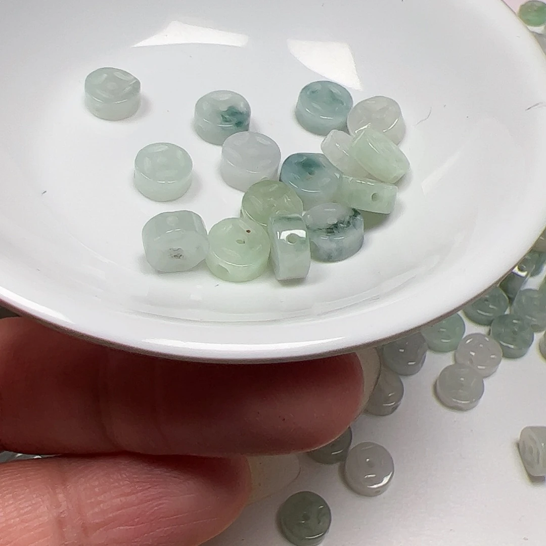 【闪购商品】翡翠手链未镶嵌容*