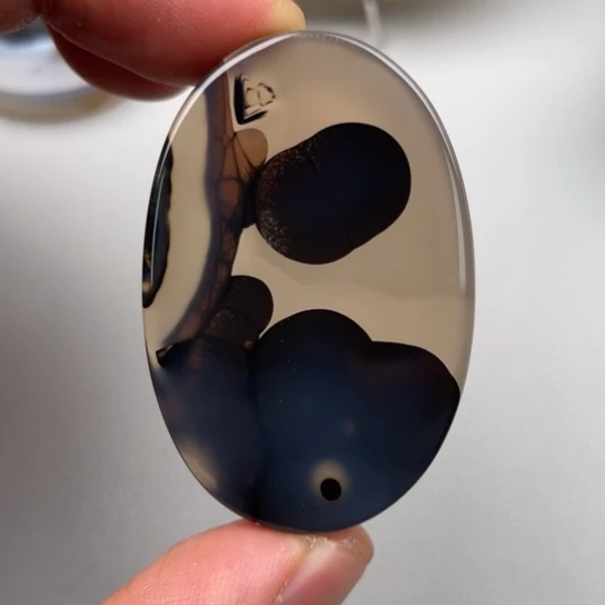 玛瑙/玉髓颈饰未镶嵌鱼*石