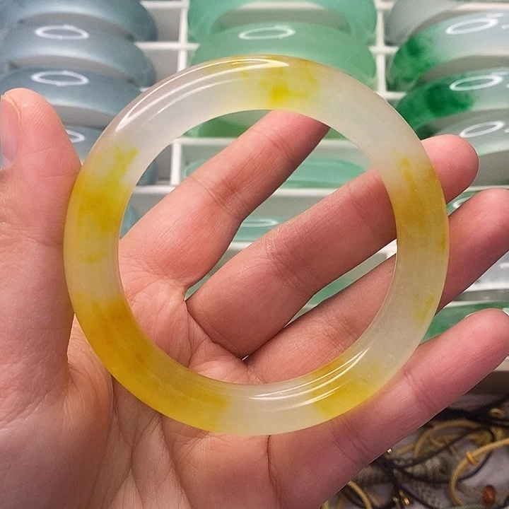 石英质玉未镶嵌手镯