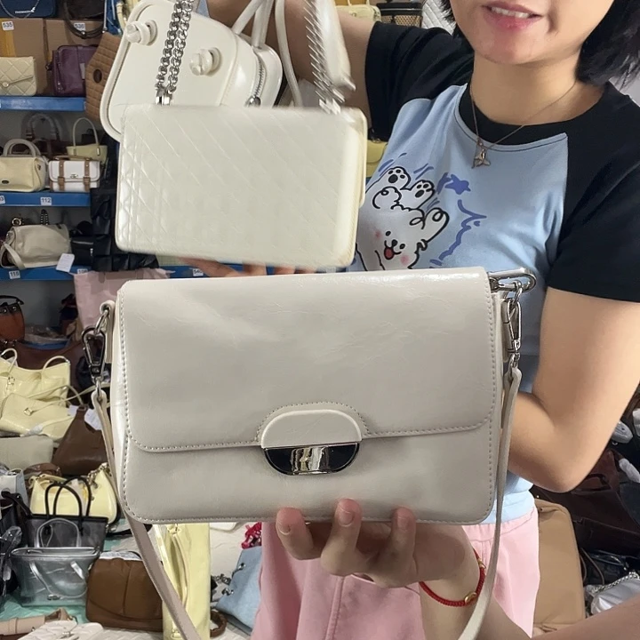 蚕丝七**~健健康康平平安安
