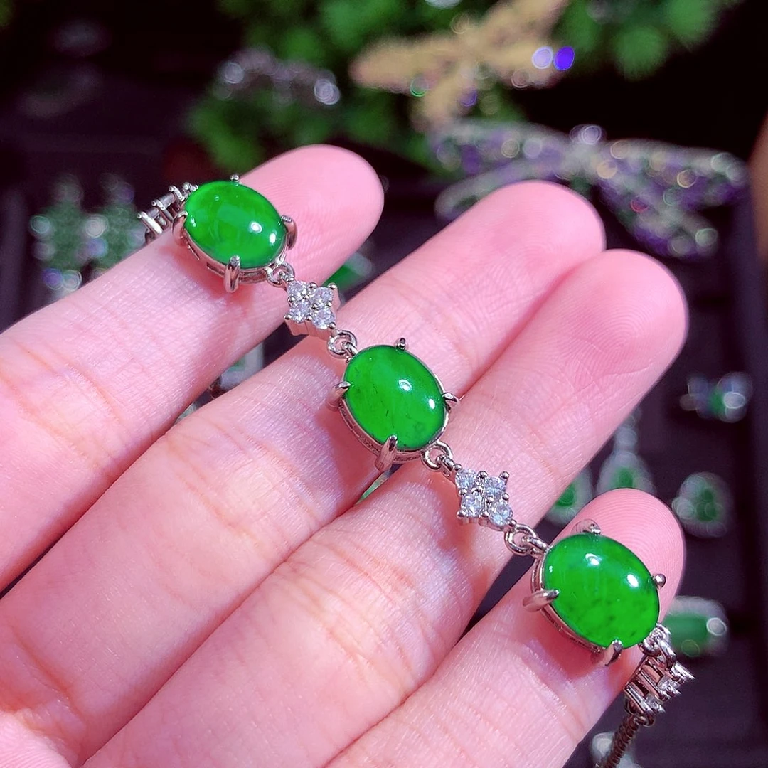 颈饰未镶嵌翡翠天然