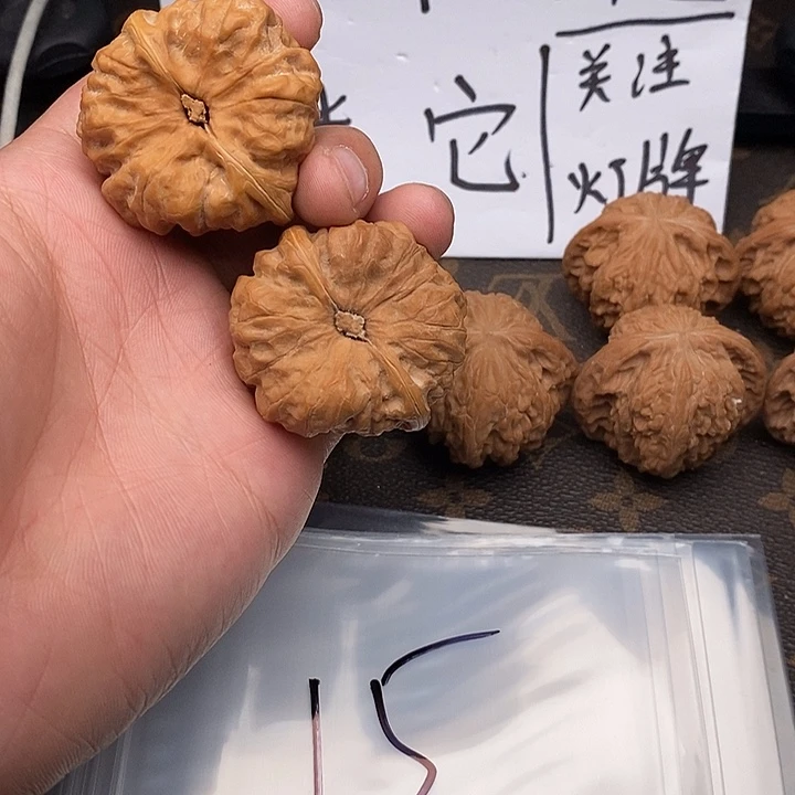 吊坠文玩核桃w936944699744764
