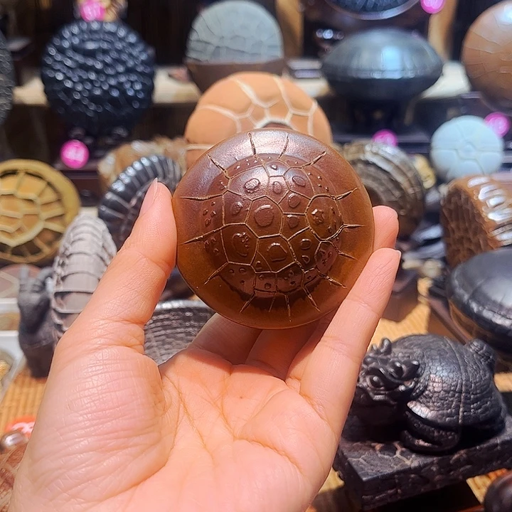 高***兴石材龟纹石小飞碟型
