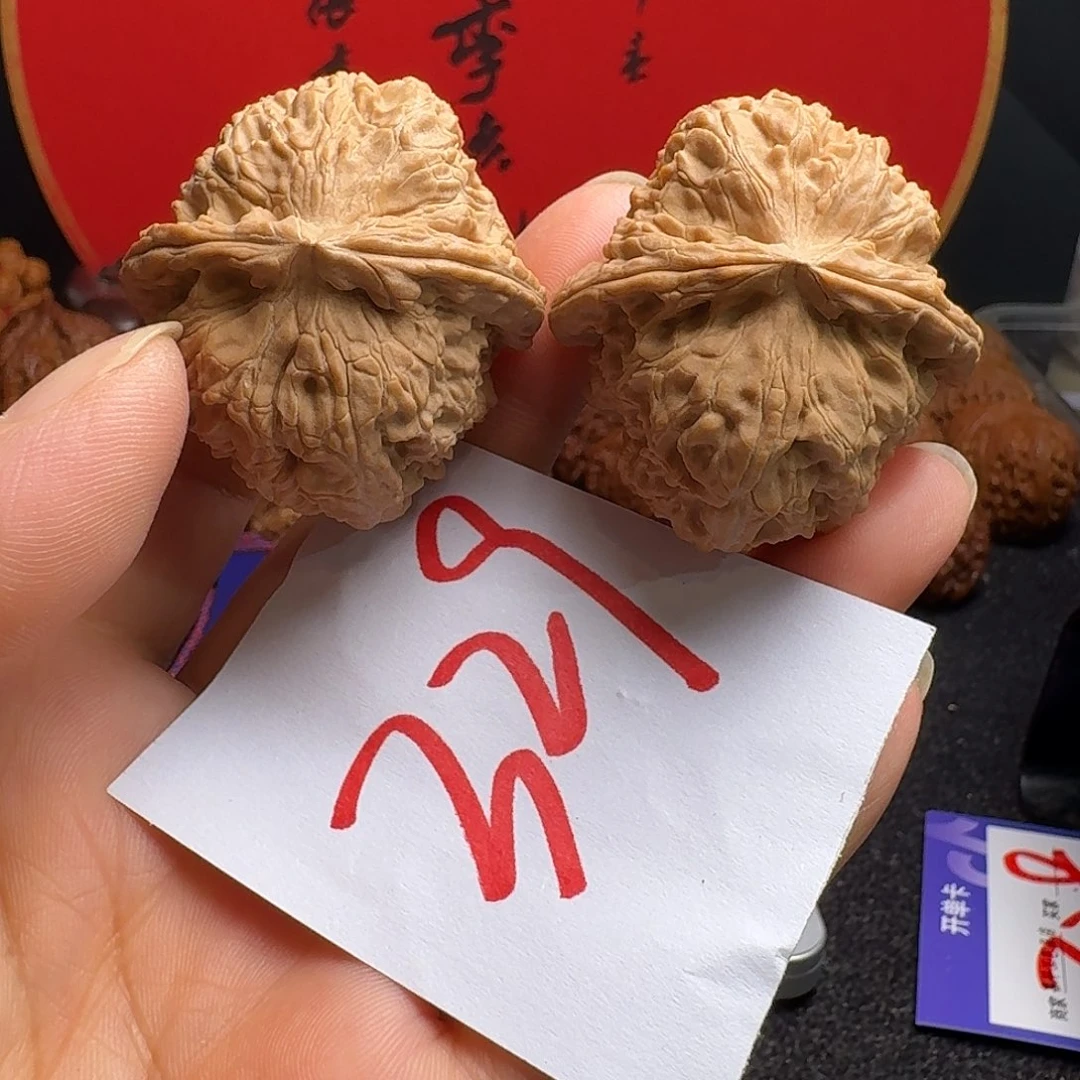 文玩核桃把件39三角白