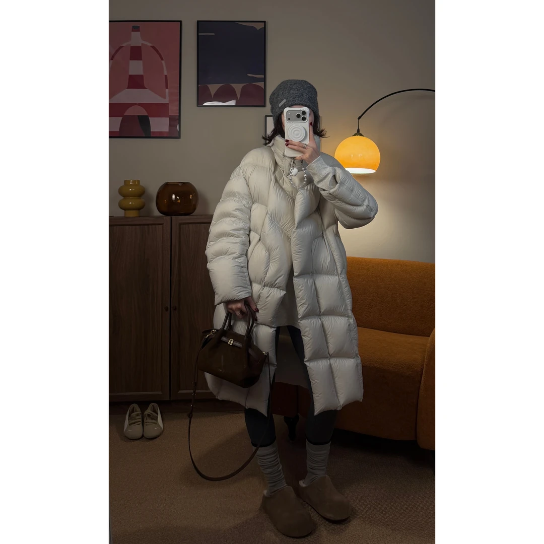 2025年中长款江南风时装周走秀款慵懒感泡芙气质羽绒服恒温衣橱