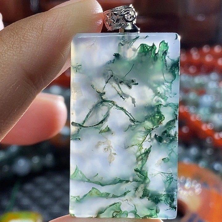 一***地玛瑙/玉髓未镶嵌颈饰