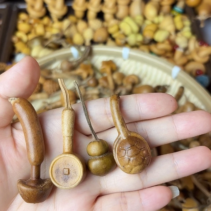 佛***曰葫芦村村支部副总支部在辖区开展工作