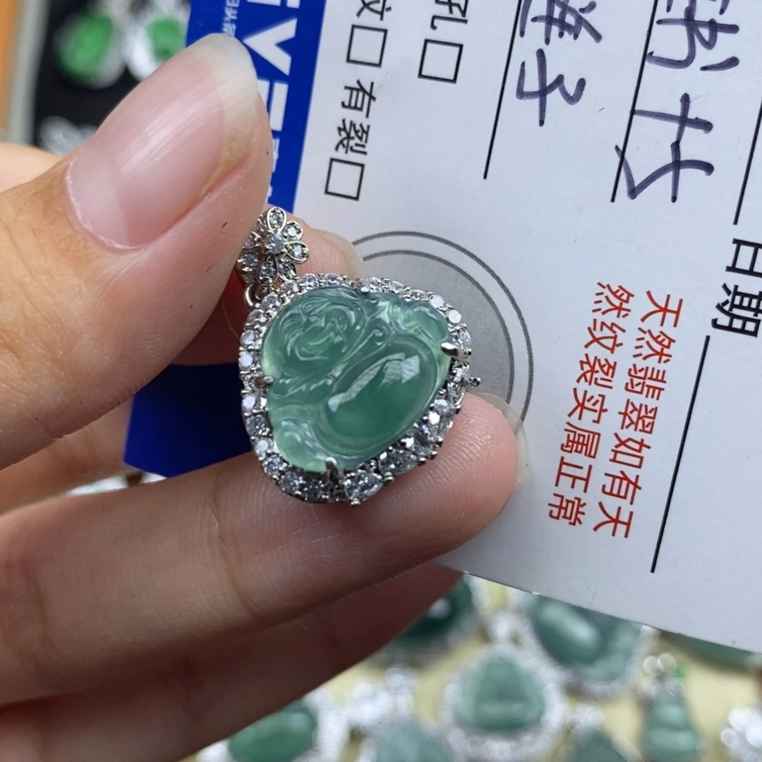 颈饰未镶嵌翡翠天然