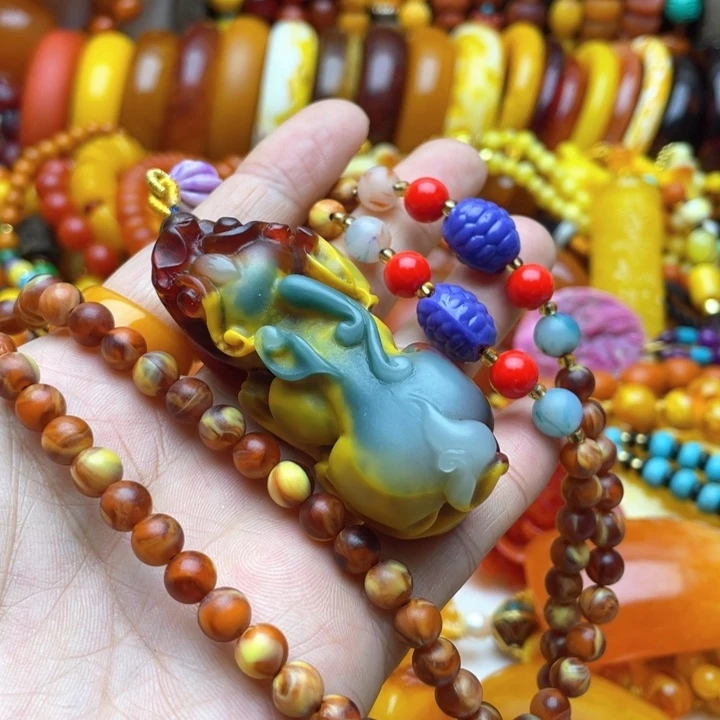 树脂制品1号貔貅毛衣链