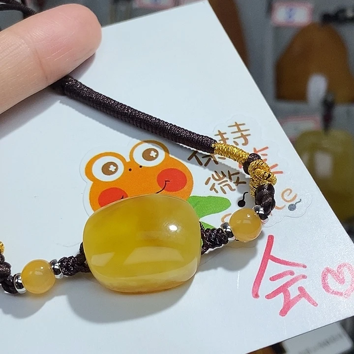 未镶嵌琥珀珠宝奇石