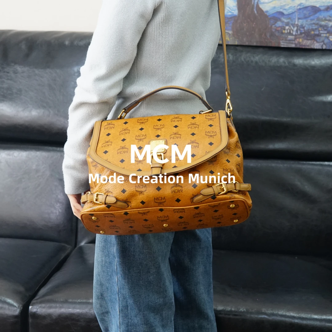 95新 MCM 干邑色翻盖斜挎包/WJ02613003/3003