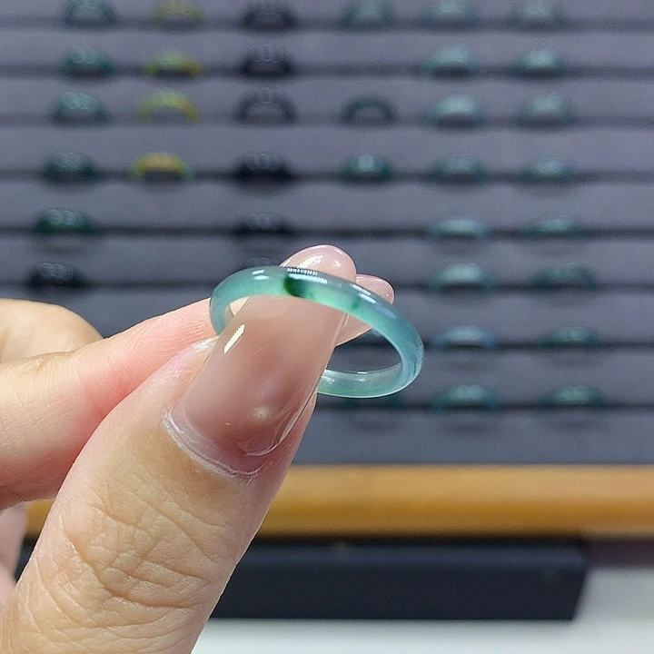 翡翠戒指未镶嵌     7392