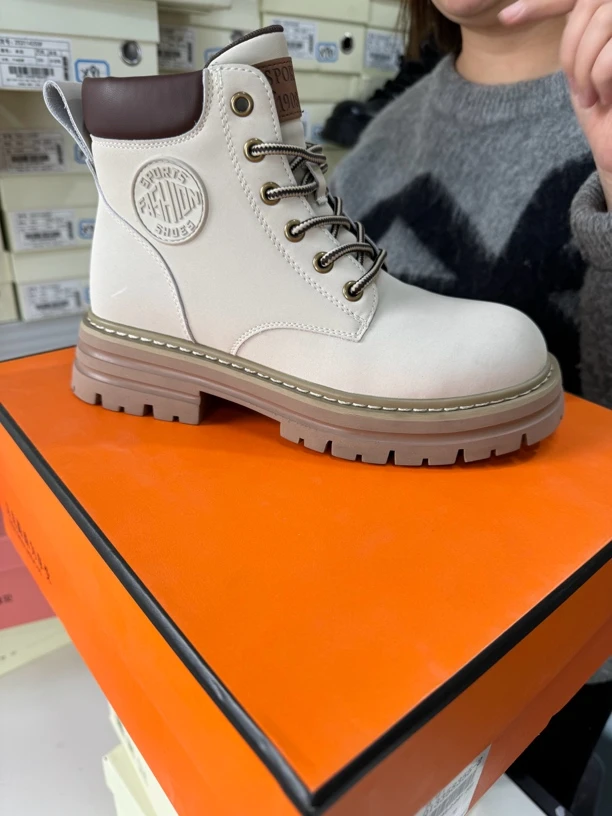 澳伦新款橡筋底防滑耐磨马丁鞋