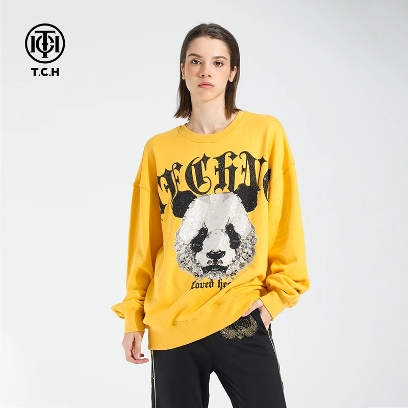 爆款 -TCH时尚宽松熊猫头字母烫钻黄色圆领套头卫衣T21111C6039