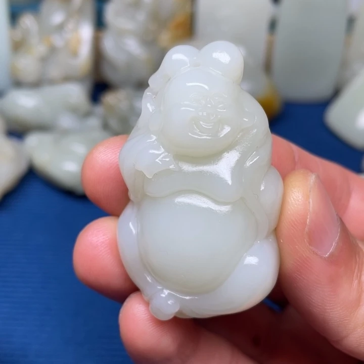 颈饰未镶嵌和田玉