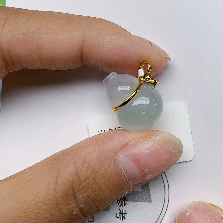 颈饰18K金镶嵌翡翠天然翡翠