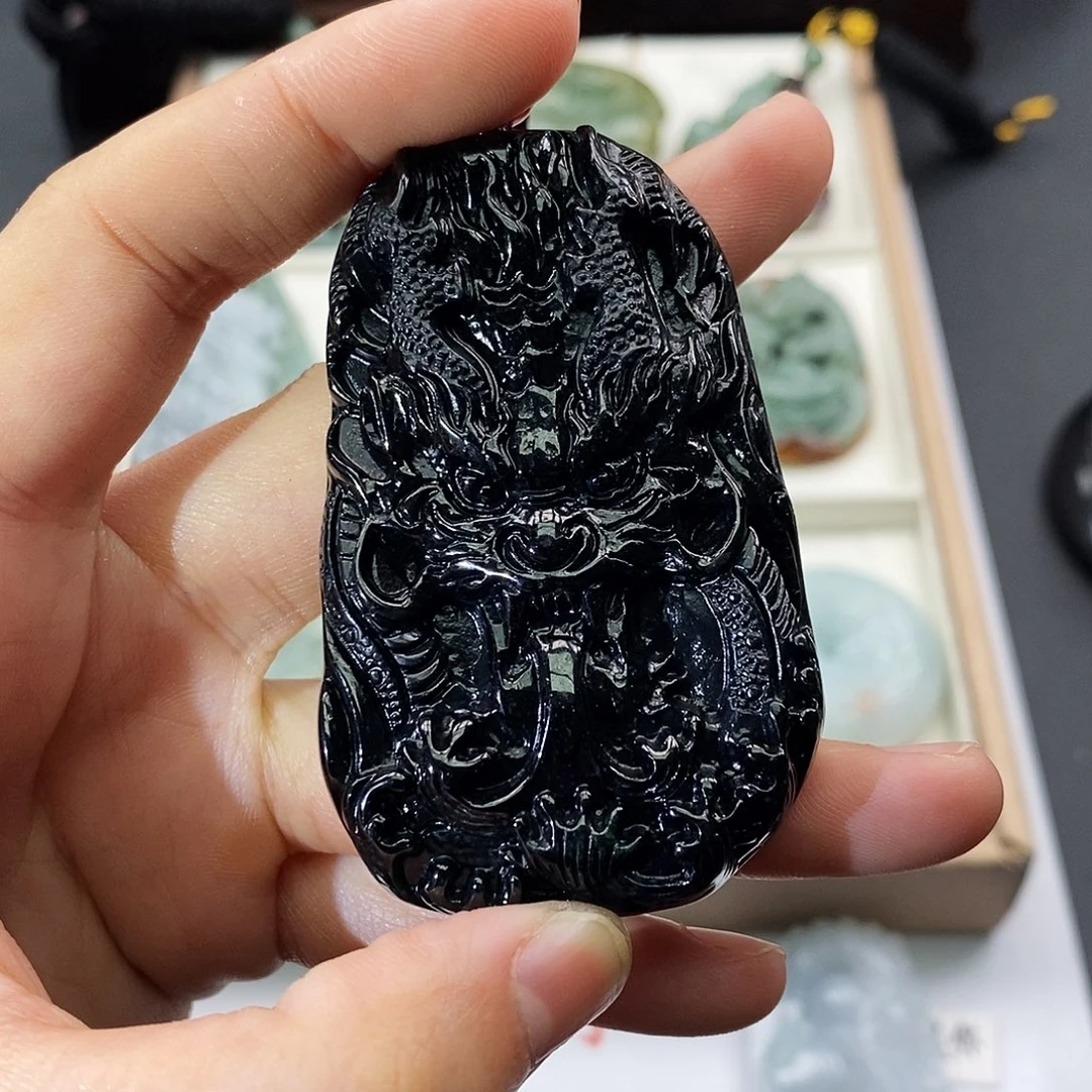 慎***独翡翠未镶嵌颈饰缅甸翡翠a货